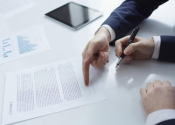 Da inexistência de novação em aditamentos contratuais e da desnecessidade de formalização de nova garantia fiduciária.