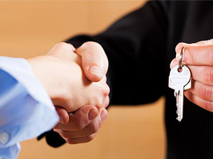 Empregado de construtora pode vender imóveis sem registro no Creci, decide STJ