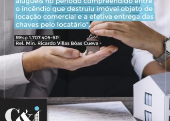 Não são exigíveis aluguéis no período compreendido entre o incêndio que destruiu imóvel objeto de locação comercial e a efetiva entrega das chaves pelo locatário.